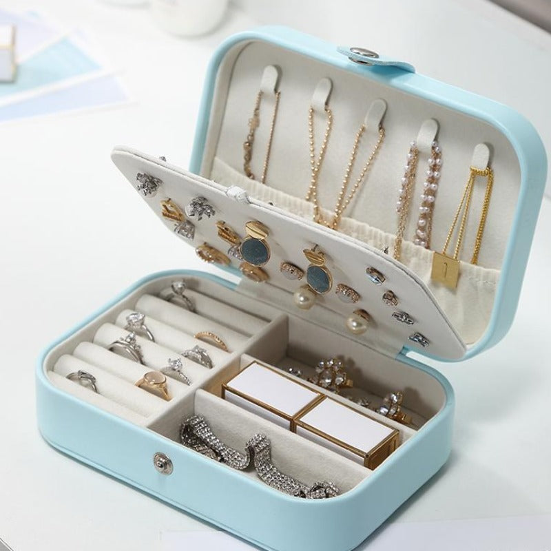 LENOX Jewellery Case small Blue. Gift with purchase - FREE Petite necklace - while stocks last