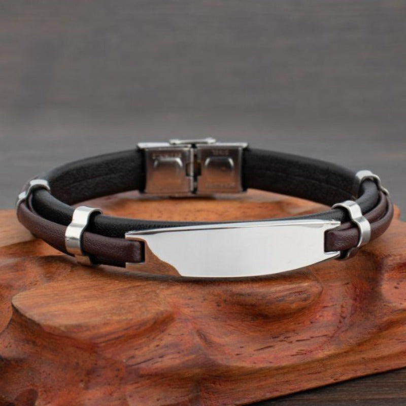 BROOKLYN Leather ID Bracelet clasp view